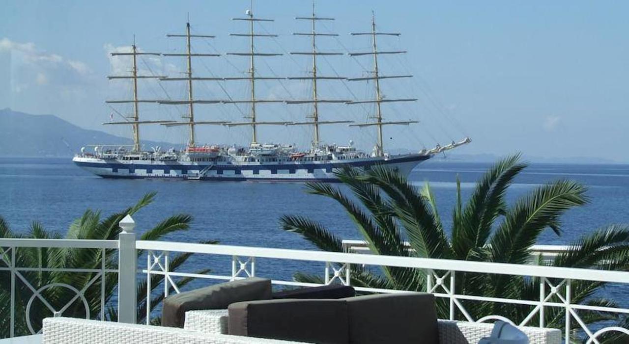 Royal Apartment Luxury Holiday For Queen And King Sarandë Esterno foto